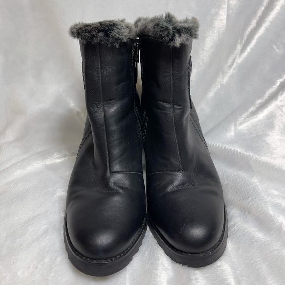 Brilliant Woman’s Waterproof Leather Ankle Heeled Boots - Picture 4 of 16